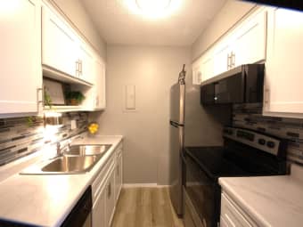 C212/2720 Dale Street North, Roseville, MN, 55113