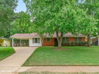 3011 West Cavett Drive, Shreveport, LA, 71104