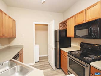 3D/745 Walker Square, Charlottesville, VA, 22903