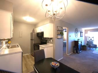 C212/2720 Dale Street North, Roseville, MN, 55113