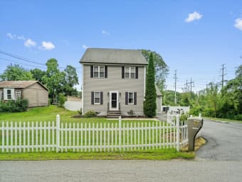 1 Hastings Ave, Worcester County, MA, 01527