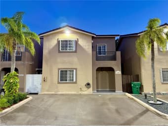 105/7664 Northwest 182nd Terrace, Country Club, FL, 33015