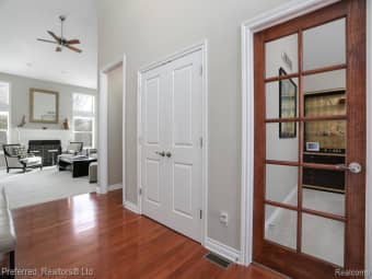 25336 Sutton Ct, Novi, MI, 48374