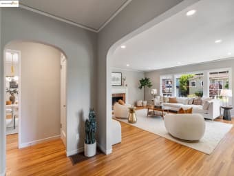 2 Humphrey Place, Oakland, CA, 94610