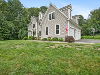 36 Blueberry Lane, Hartford County, CT, 06019