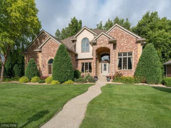 204 Woodhill Court, Mankato, MN, 56001