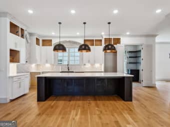 2153 Cooper Lake Rd SE, Smyrna, GA, 30080