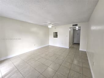 9-1B/4334 Northwest 9th Avenue, Deerfield Beach, FL, 33064