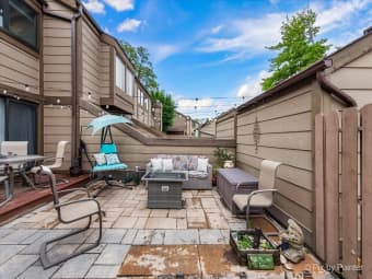 122 Aberdeen Court, Geneva, IL, 60134