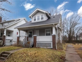 931 Lovers Ln, Akron, OH, 44306