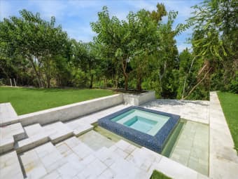 750 East Creekside Drive, Hunters Creek Village, TX, 77024