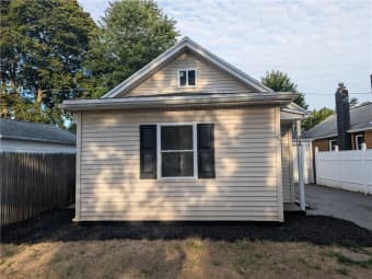 82 Cragg Road, Greece, NY, 14616