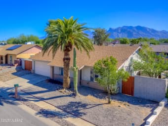 8300 North Bayou Drive, Casas Adobes, AZ, 85741