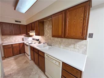 866 Hanover Court, Akron, OH, 44313