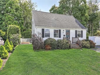 70 Boyce Ave, Bristol County, RI, 02806