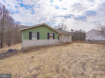 3394 Summer Valley Rd, New Ringgold, PA, 17960