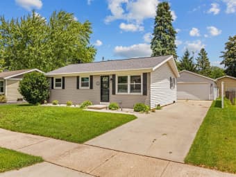 1100 Heritage Trail, Oshkosh, WI, 54904