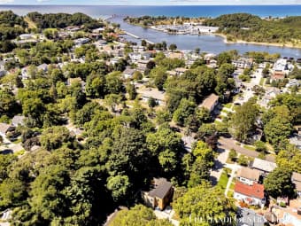 214 Clinton Avenue, Grand Haven, MI, 49417