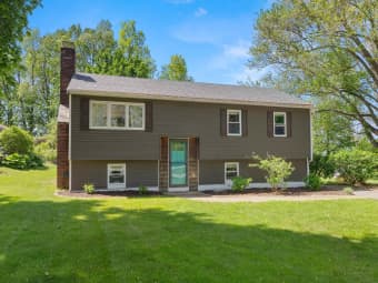 4 Crestview Terrace, Rockingham County, NH, 03885