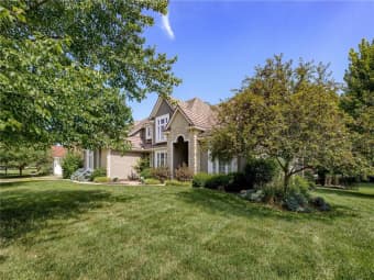 1021 Southwest Summit Falls Drive, Lee's Summit, MO, 64081