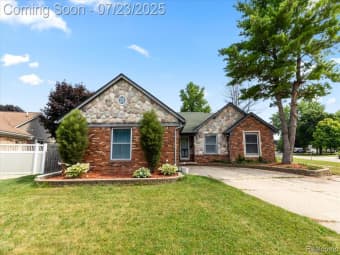 15991 Princeton Court, Fraser, MI, 48026