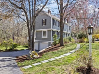 15 Old Coach Rd, Norfolk County, MA, 02025