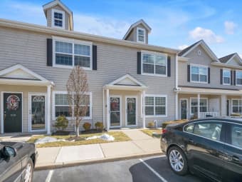 906 Willow Lane, North Valley Stream, NY, 11580