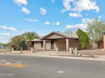 7301 N Camino De La Tierra, Casas Adobes, AZ, 85741