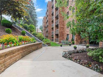 614/1500 Cochran Road, Pittsburgh, PA, 15243