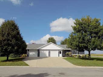 618 East 8th Street, Winthrop, MN, 55396