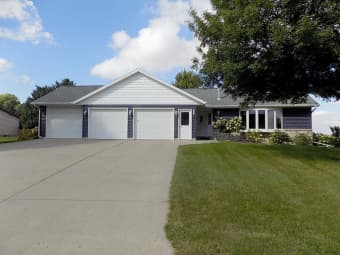 618 East 8th Street, Winthrop, MN, 55396