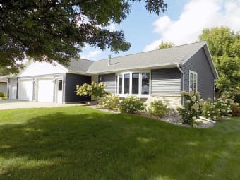 618 East 8th Street, Winthrop, MN, 55396