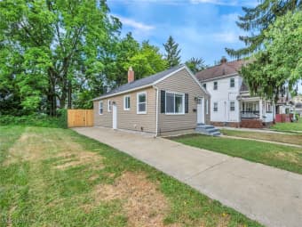 912 Peckham Street, Akron, OH, 44320