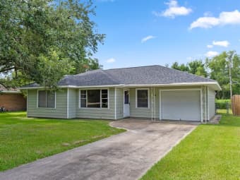 2112 Hillcrest Drive, Bay City, TX, 77414