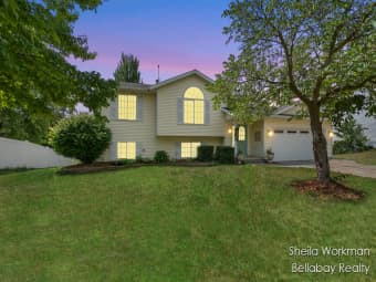 322 Riverwood Dr, Middleville, MI, 49333