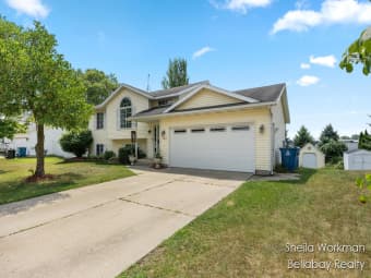 322 Riverwood Dr, Middleville, MI, 49333