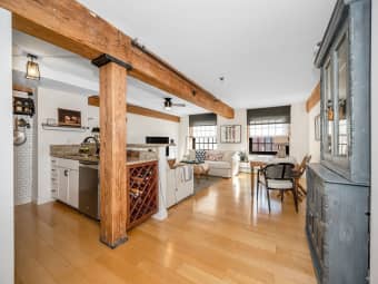 325/240 Jackson Street, Lowell, MA, 01852