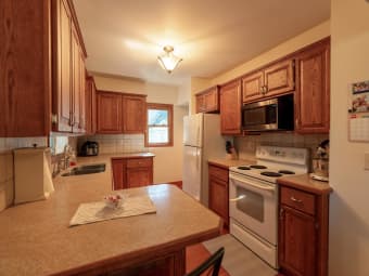 212 Oakland Street South, Lake Crystal, MN, 56055
