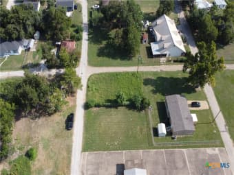 1009 North Madison Avenue, Cameron, TX, 76520