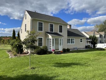 41 Browns Rd, Worcester County, MA, 01519