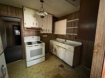 307 West Boggess Street, St. Jo, TX, 76265