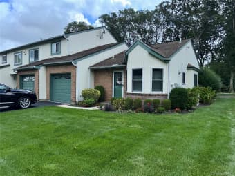17 Timber Ridge Drive, Holtsville, NY, 11742