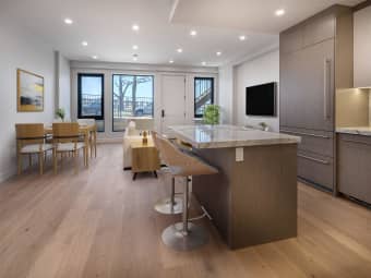1E/21 Shore Boulevard, New York, NY, 11105