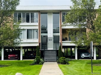 Unit 47/32040 Grand River Ave, Farmington, MI, 48336
