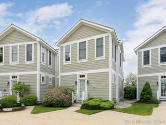 7/807 Lake St, Saugatuck, MI, 49453