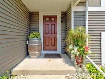 9035 Meadow's Pointe Drive, Allendale, MI, 49401