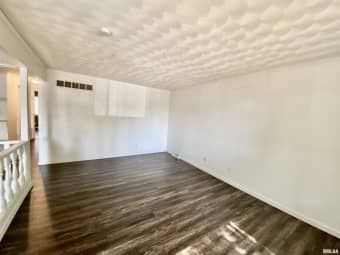1905 E Purdue St, Peoria, IL, 61614
