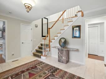 111 Ashford Road, Longmeadow, MA, 01106