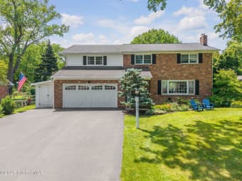 2284 Preisman Drive, Niskayuna, NY, 12309