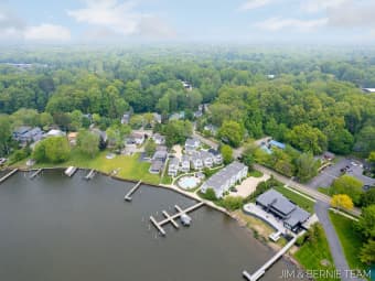 7/807 Lake St, Saugatuck, MI, 49453